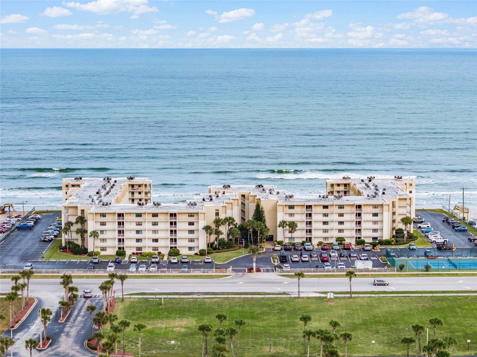 NSB Homes sells Castle Reef condos in New Smyrna Beach 386-235-8588