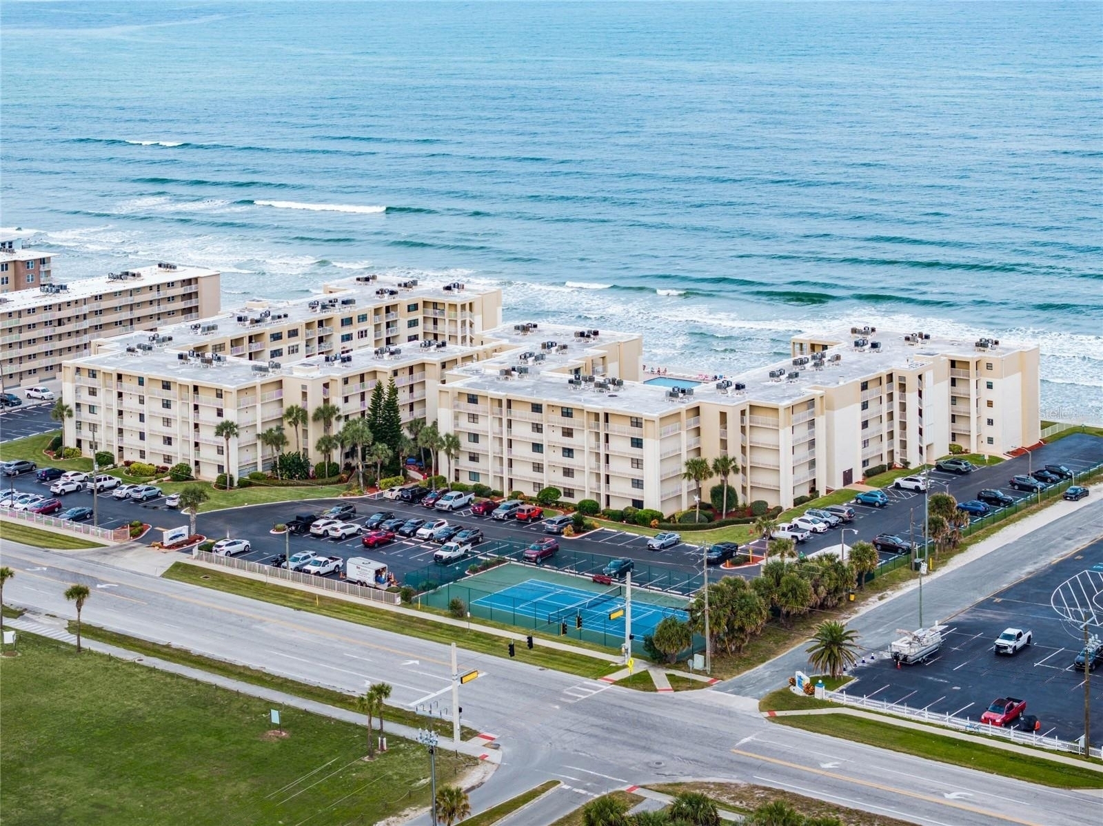 NSB Homes sells Castle Reef condos in New Smyrna Beach 386-235-8588